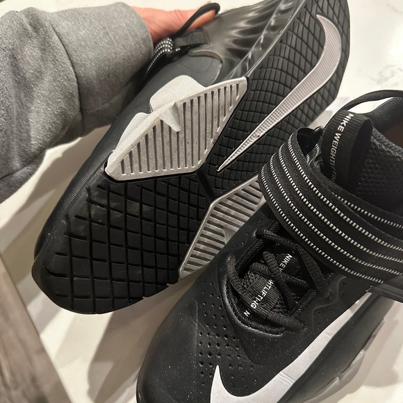 Nike Lifters Women’s 9.5 / Men’s 8 - Picture 13 of 16